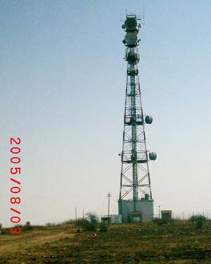 Orgonite-busted: one of the bigger towers on the way battlefields in KZN busted with orgonite - here: an ugly HAARP tower on the way