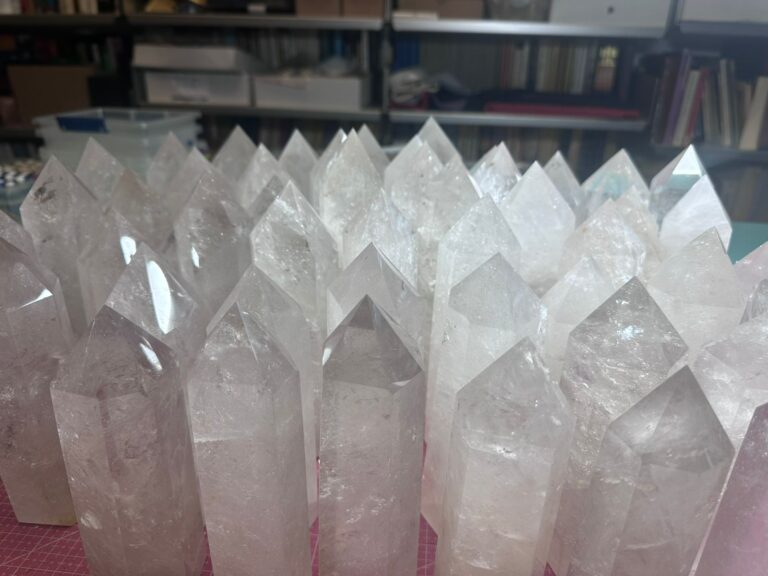 Quartz crystals for orgonite power wands